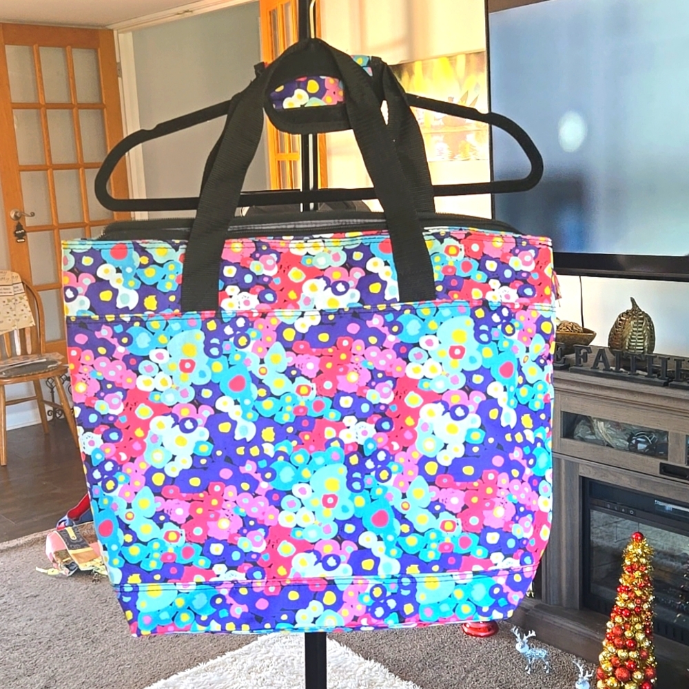 TRAVELERS CHOICE  Flower Print Tote Bag    🌺  NEVER BEEN BEFORE
